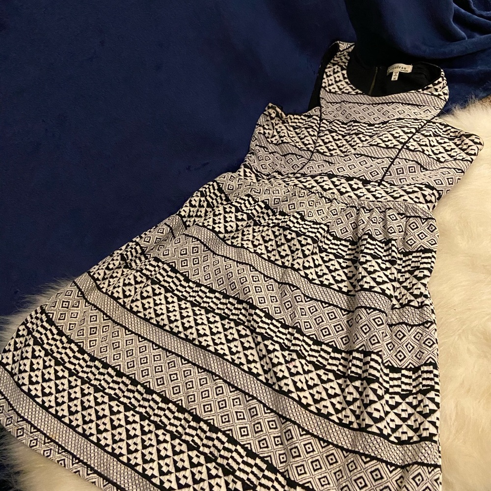 Black and white patterned dress